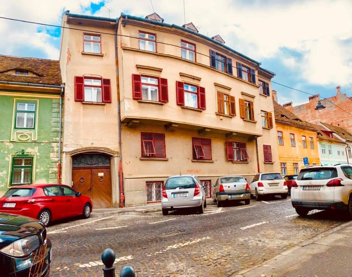 Cinematheque Ultracentral Apartment Sibiu Exterior photo
